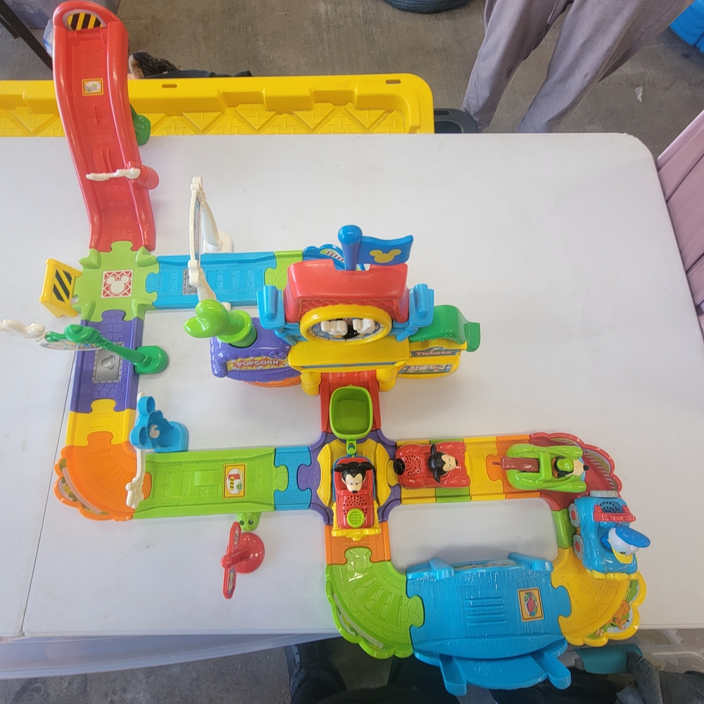 VTech Go! Go! Smart Wheels playset